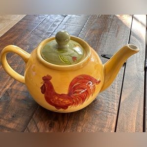 Gates Ware by Laurie Gates Rooster Tea Pot Yellow w/Sunflower